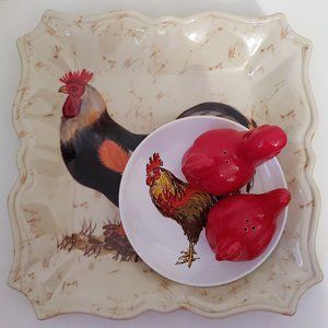 4 piece lot Chicken & Rooster Farmhouse Kitchen Serving Tray Salt Pepper Shaker
